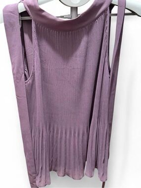 Sleeveless Pleated Ribbed blouse in Dusty Lavender